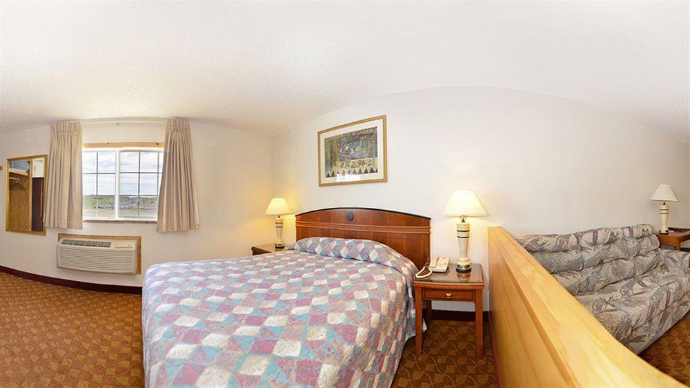 Econo Lodge Inn & Suites Madras Exterior foto