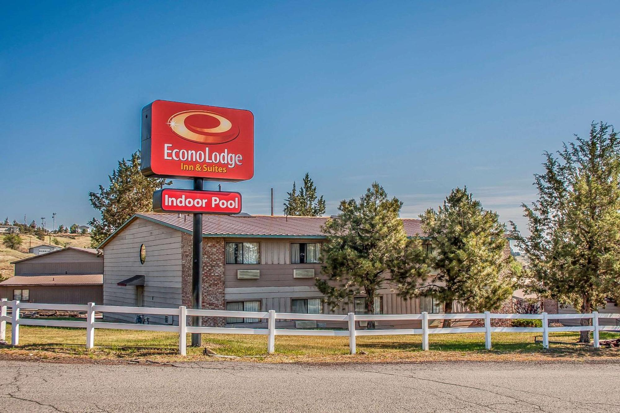 Econo Lodge Inn & Suites Madras Exterior foto